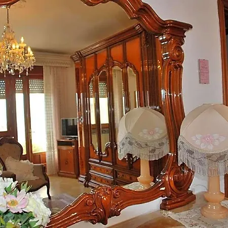 La Rosa Antica Bed & Breakfast 4*