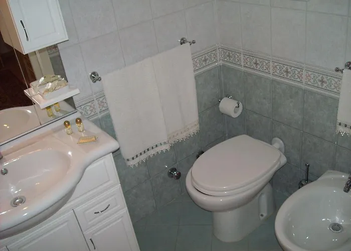 Oda ve Kahvaltı La Rosa Antica Castro (Lecce)