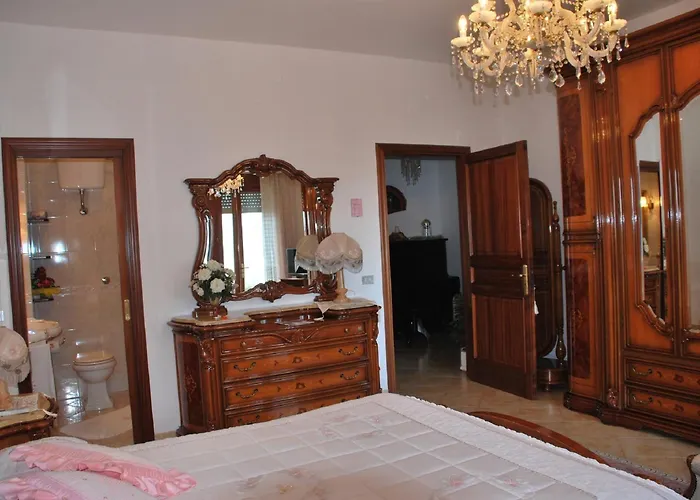 Oda ve Kahvaltı La Rosa Antica 4*